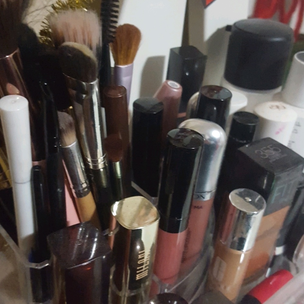 Meet your Posher, Elaina